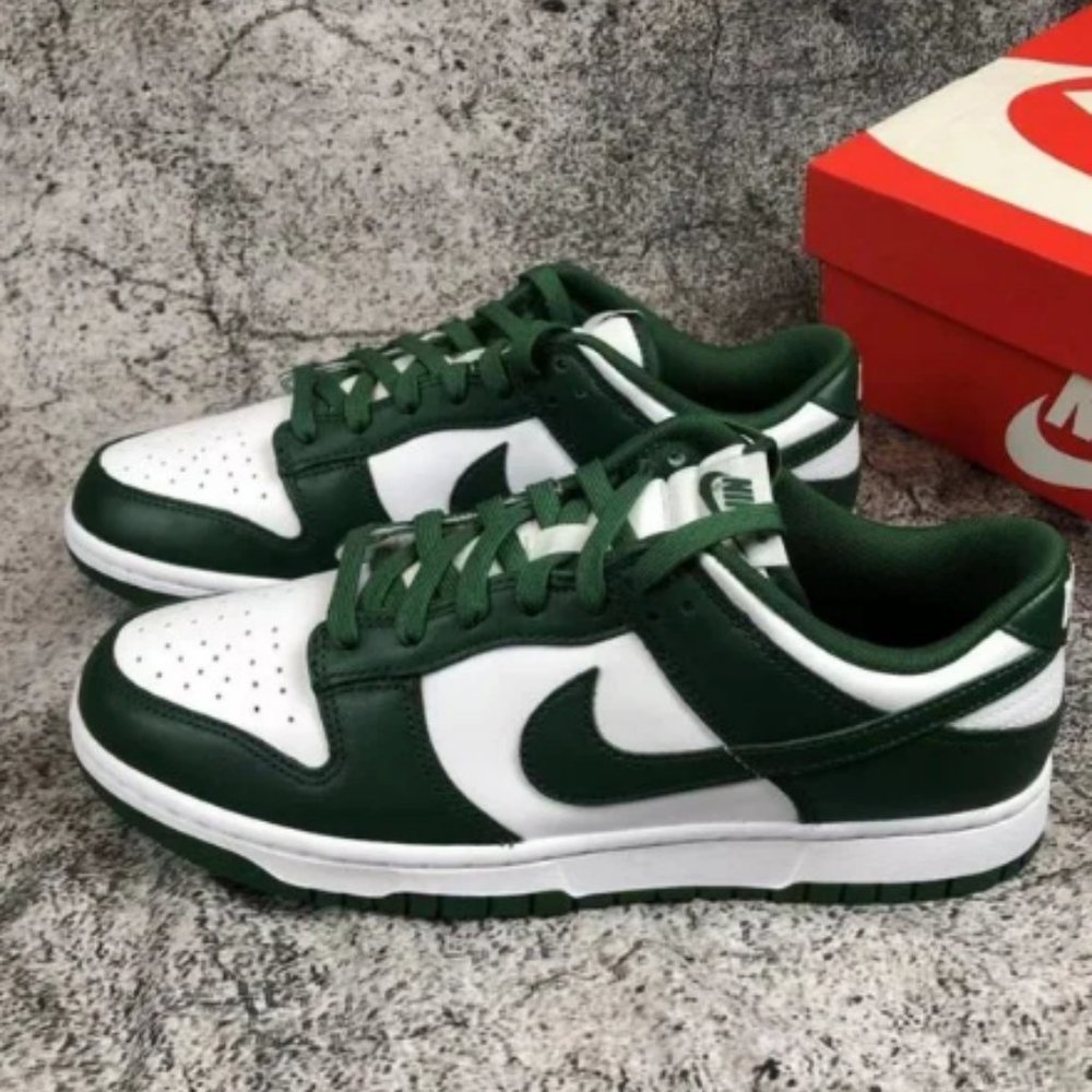 Nike Dunk Low Sneakers - Picture 3 of 7